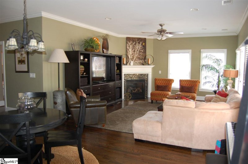 Property image 3 at 12 Seminole Drive, Greenville, SC 29605