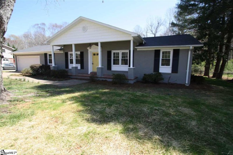 Property image 2 at 204 Plano Drive, Greenville, SC 29617