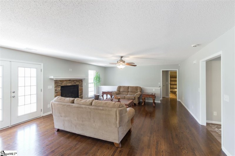 Property image 4 at 281 BYARS Street, Greer, SC 29651