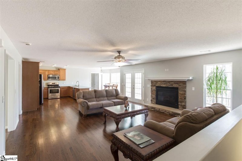 Property image 5 at 281 BYARS Street, Greer, SC 29651