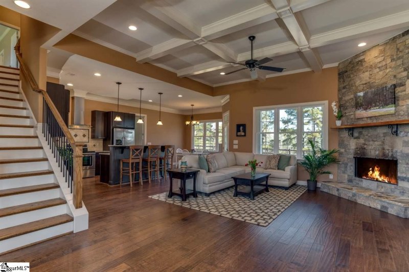 Property image 3 at 68 Stone Cottage Lane, Landrum, SC 29356