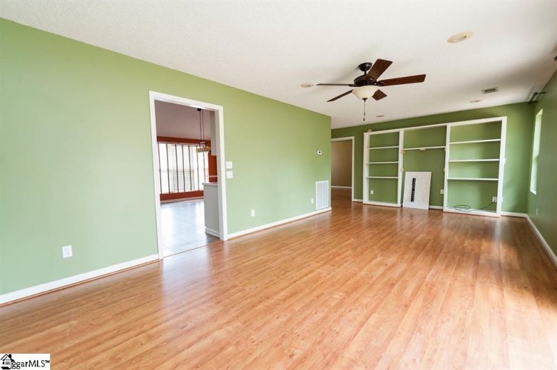 Property image 5 at 146 Riverrun Drive, Spartanburg, SC 29303