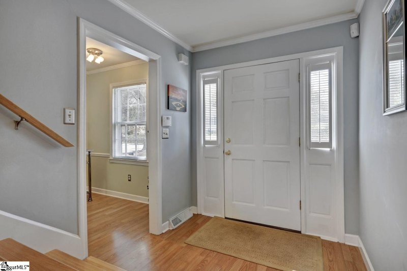 Property image 5 at 9 Garraux Street, Greenville, SC 29609