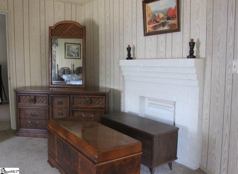 Property image 4 at 400 Connecticut Avenue, Greer, SC 29651