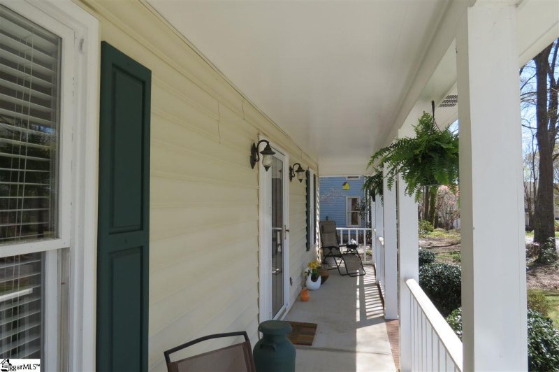 Property image 3 at 104 Wappoo Lane, Taylors, SC 29687