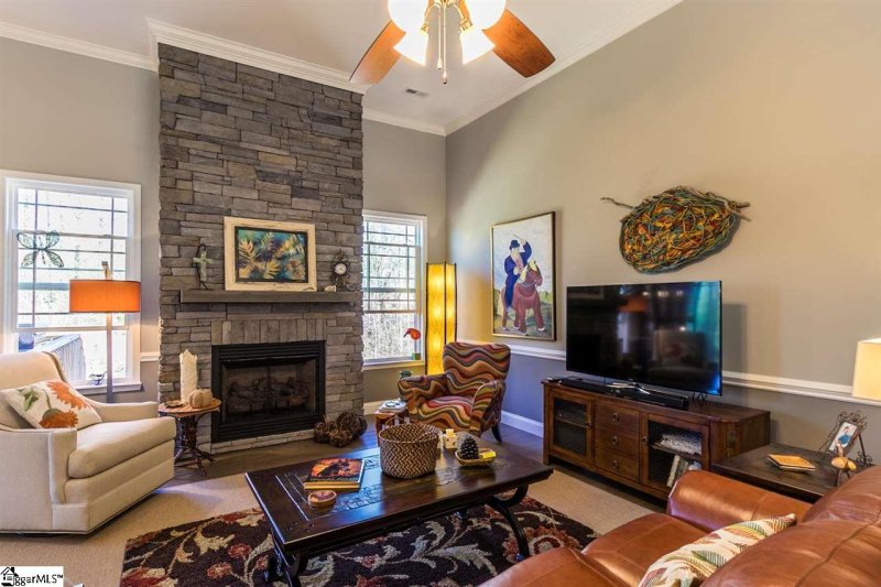 Property image 2 at 101 Creek Crossing Way, Greer, SC 29651