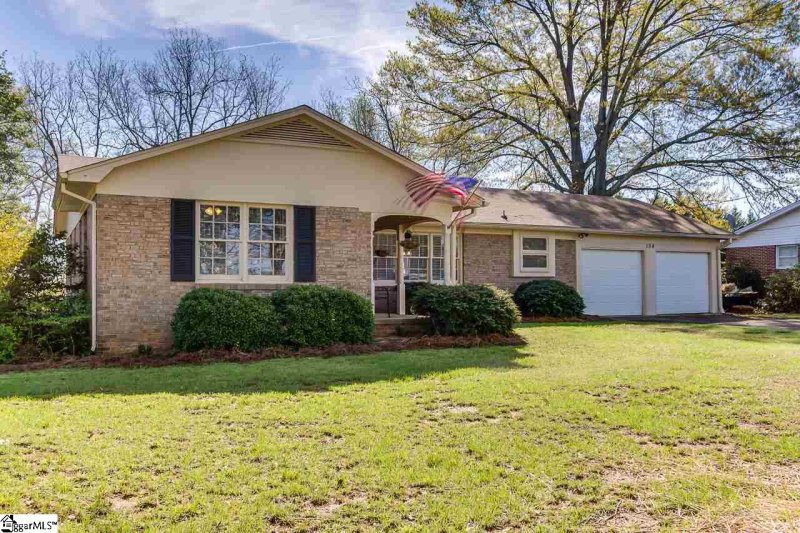 Property image 2 at 104 James Street, Easley, SC 29642