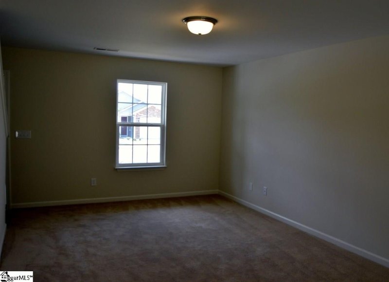 Property image 4 at 106 Pasco Court, Piedmont, SC 29673