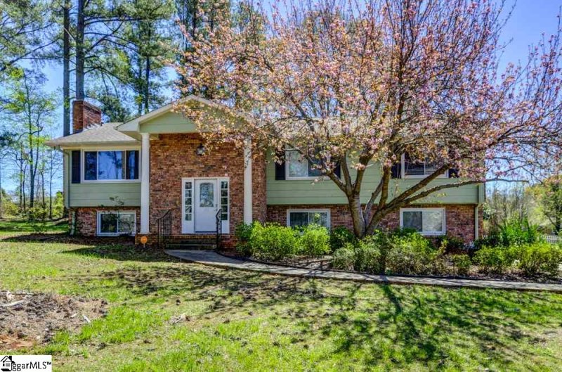 412 Wedgewood Drive