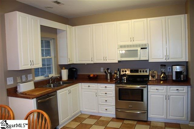 Property image 4 at 14 Glencove Court, Simpsonville, SC 29681-4968