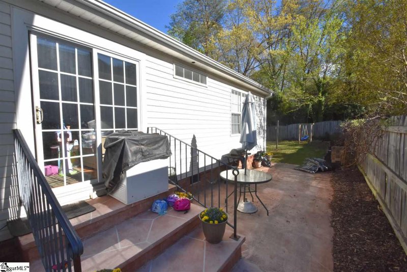 Property image 3 at 4 Lantern Lane, Greer, SC 29651