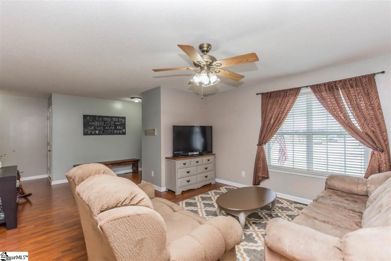 Property image 3 at 100 Joes Court, Easley, SC 29642