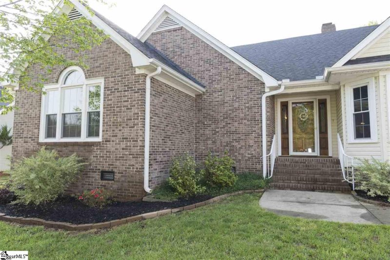 Property image 2 at 108 Gelsemium Place, Greenville, SC 29615