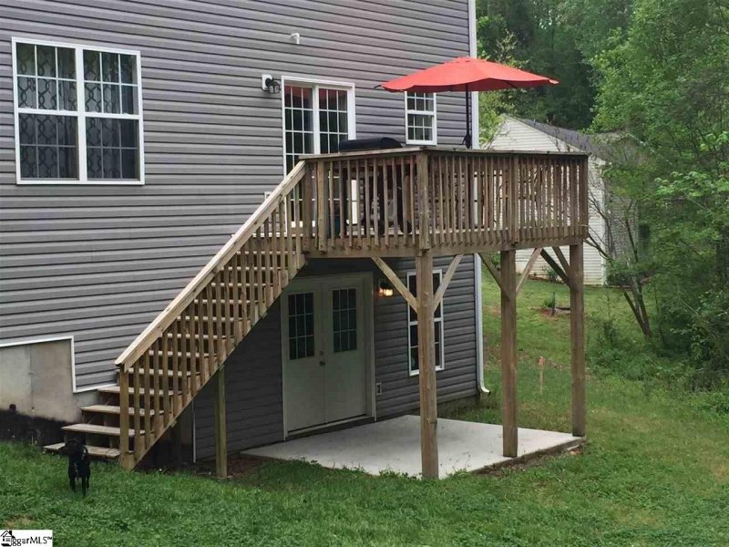Property image 2 at 102 Mossy Oak Lane, Greer, SC 29651