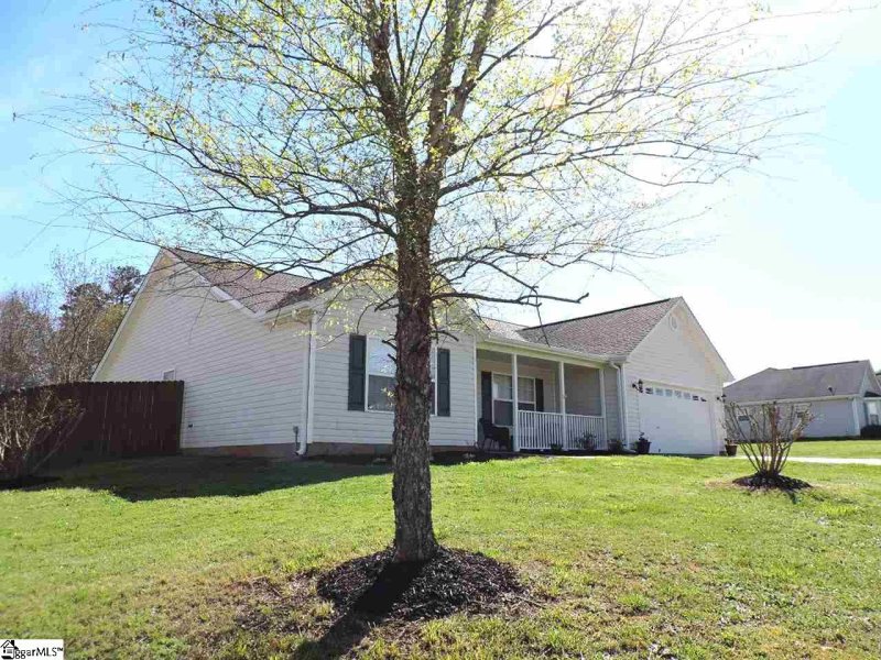 Property image 3 at 112 Marah Lane, Greer, SC 29651-5074