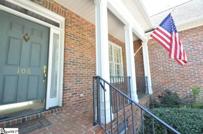 Property image 2 at 106 Sycamore Court, Spartanburg, SC 29302