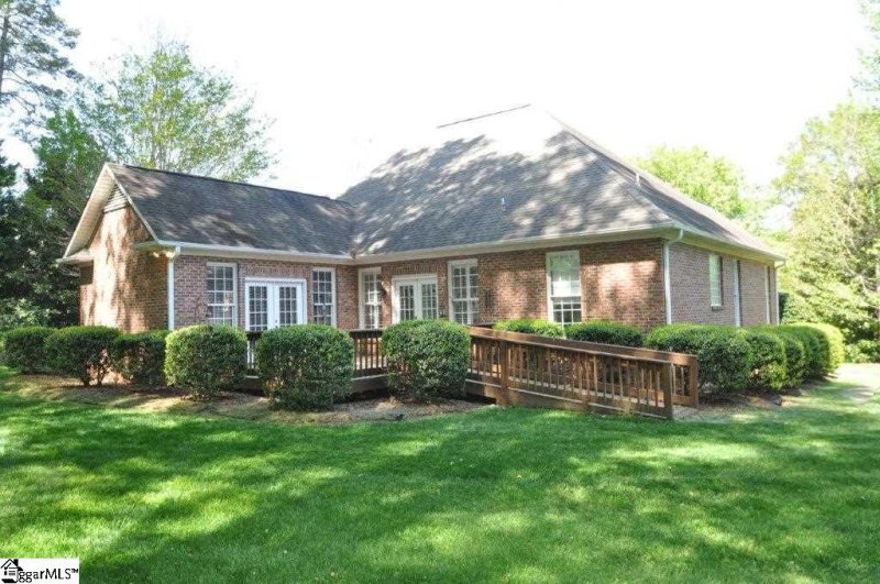 Property image 4 at 106 Sycamore Court, Spartanburg, SC 29302