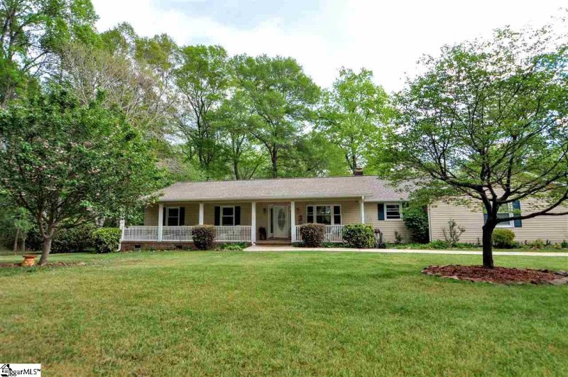 Property image 2 at 111 Kingswood Circle, Simpsonville, SC 29681