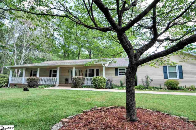 Property image 3 at 111 Kingswood Circle, Simpsonville, SC 29681