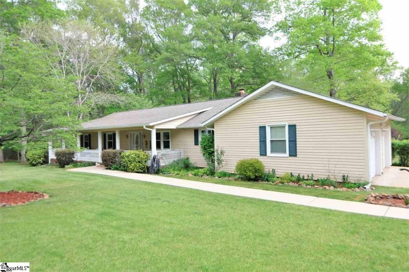Property image 4 at 111 Kingswood Circle, Simpsonville, SC 29681