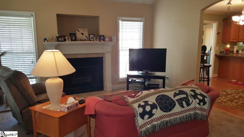 Property image 4 at 406 LADY FAIRBANK Court, Boiling Springs, SC 29316
