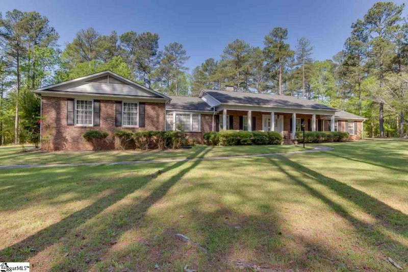 Property image 3 at 105 Wilderness Drive, Laurens, SC 29360