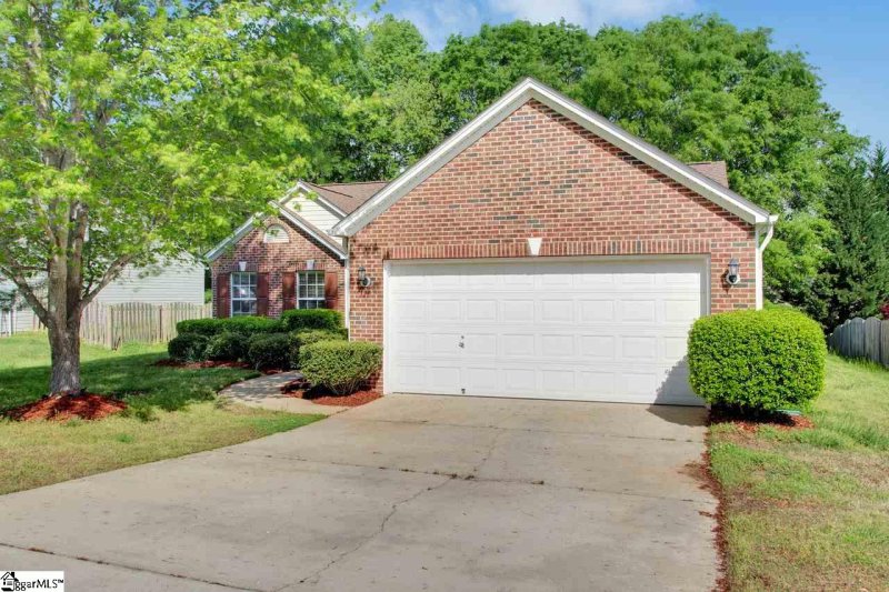 Property image 2 at 406 Revis Creek Court, Simpsonville, SC 29681