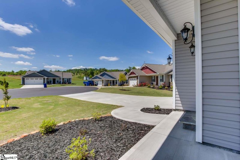 Property image 4 at 52 Macle Court, Travelers Rest, SC 29690