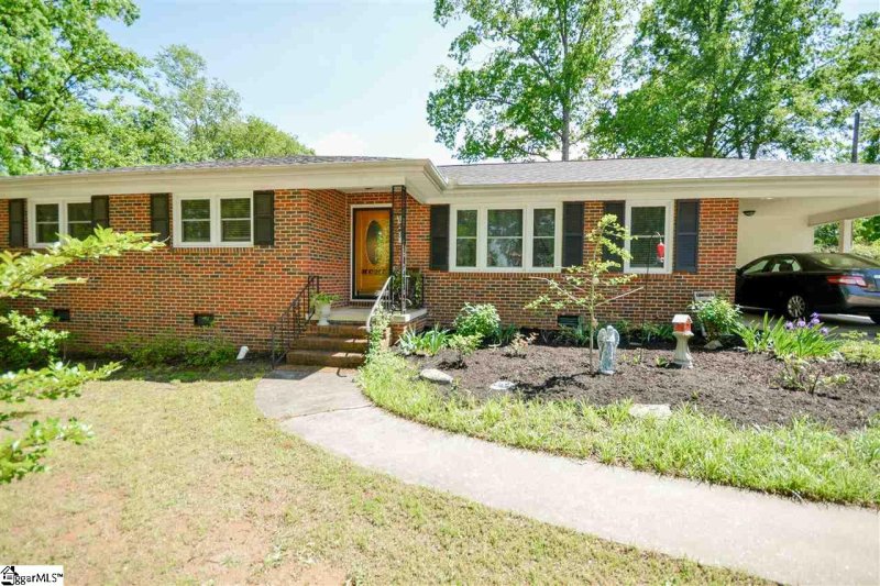 Property image 2 at 6 Strand Court, Taylors, SC 29687