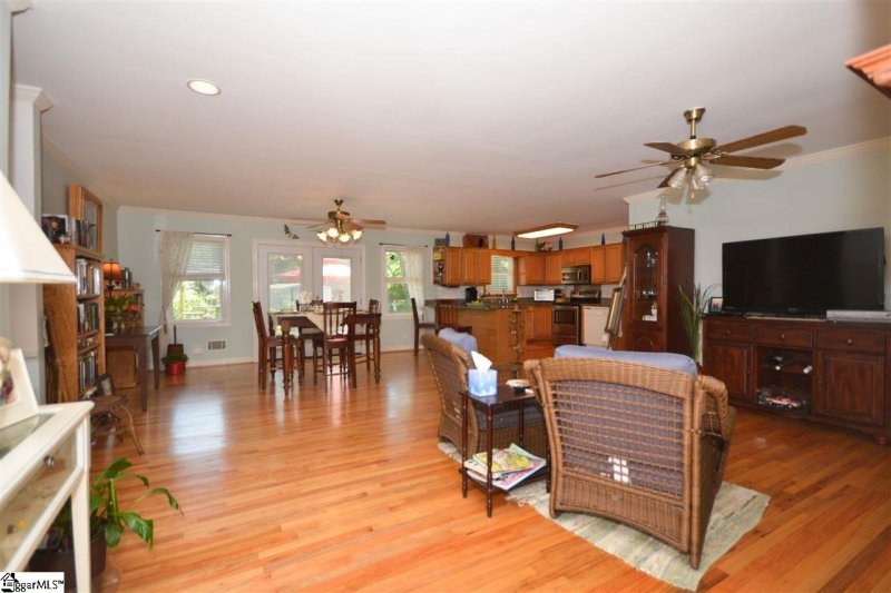 Property image 4 at 6 Strand Court, Taylors, SC 29687