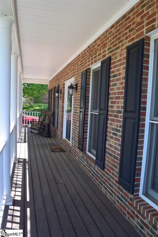 Property image 3 at 2 Darby Hill Lane, Taylors, SC 29687