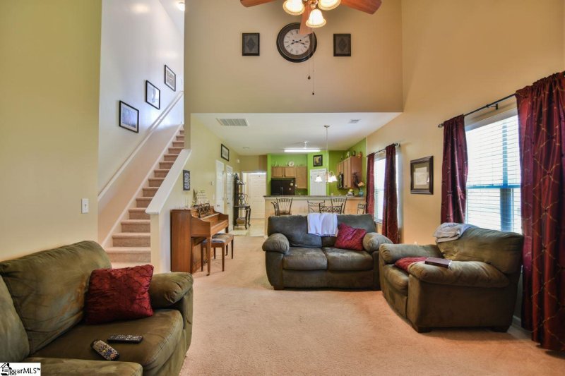 Property image 5 at 207 Stonewood Crossing Drive, Boiling Springs, SC 29316