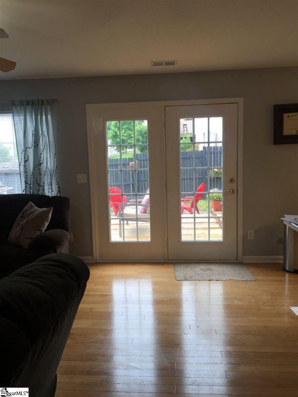 Property image 4 at 2 Gentian Court, Taylors, SC 29687