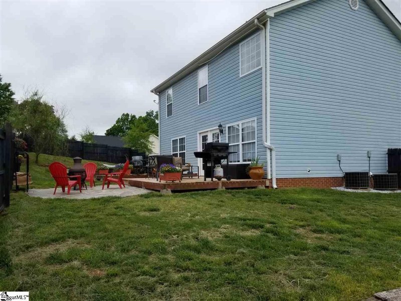 Property image 5 at 2 Gentian Court, Taylors, SC 29687