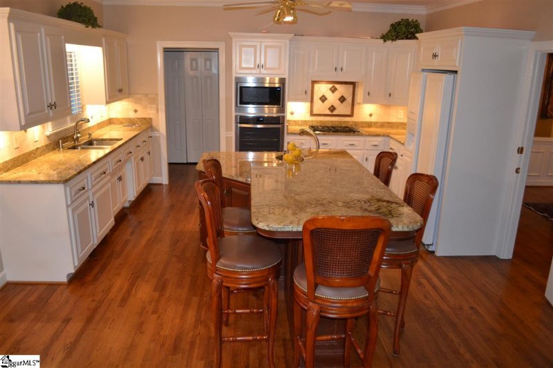 Property image 4 at 6 Windy Court, Greenville, SC 29615-2679