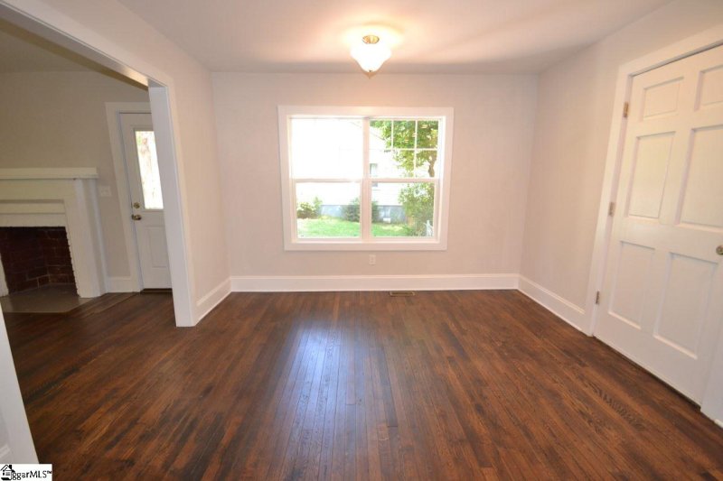 Property image 4 at 21 Circle Drive, Greenville, SC 29617