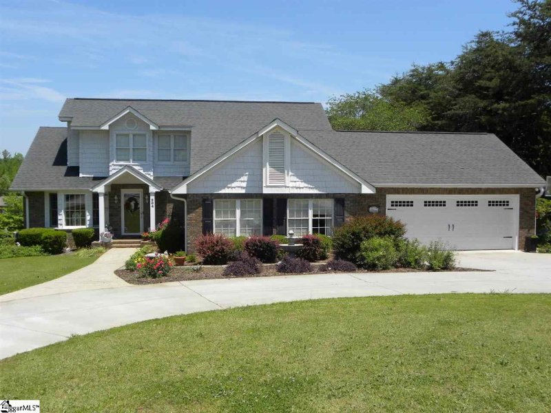 204 Oakwood Estates Drive