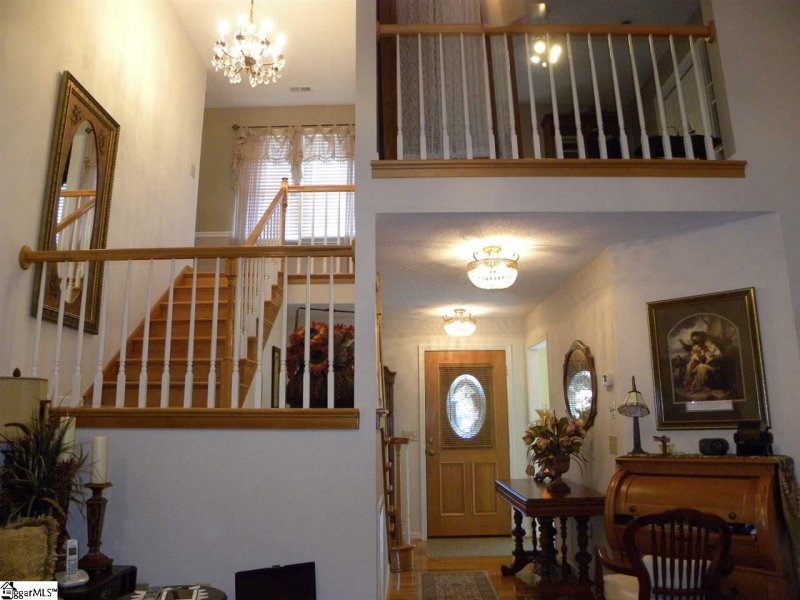 Property image 2 at 204 Oakwood Estates Drive, Anderson, SC 29621-2457