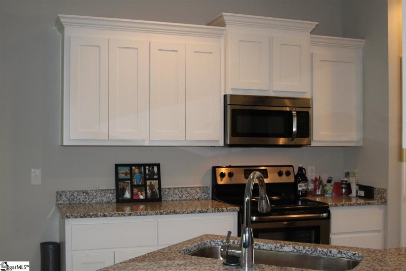 Property image 4 at 122 Village Court, Greer, SC 29651