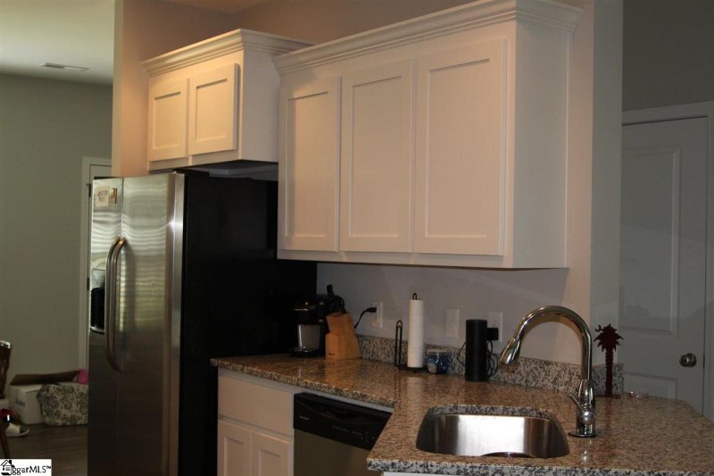 Property image 5 at 122 Village Court, Greer, SC 29651