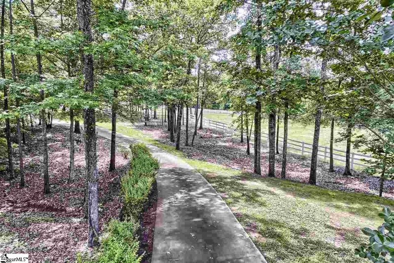 Property image 3 at 252 Grandwood Boulevard, Gray Court, SC 29645