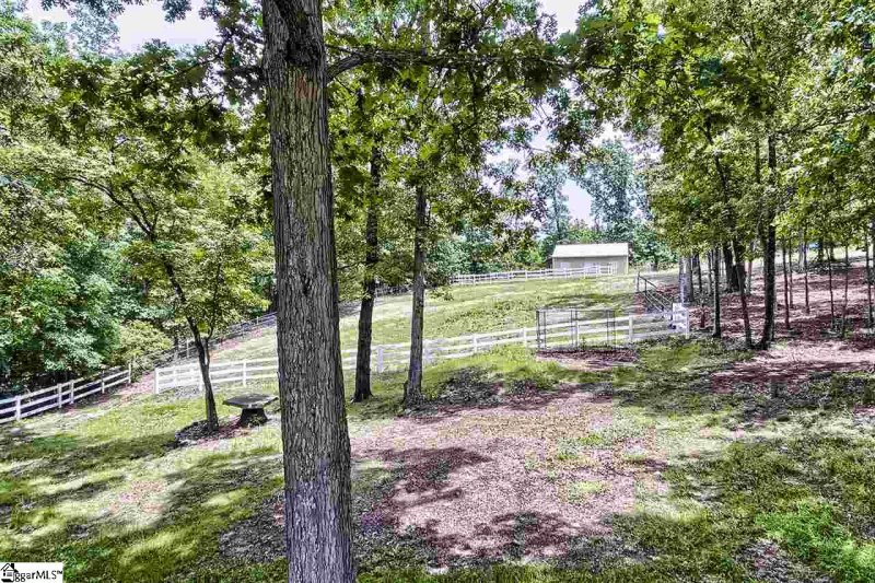 Property image 4 at 252 Grandwood Boulevard, Gray Court, SC 29645