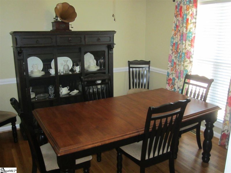 Property image 4 at 8 Fieldwood Lane, Simpsonville, SC 29681