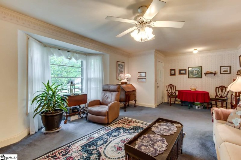 Property image 3 at 109 Bedford Drive, Taylors, SC 29687