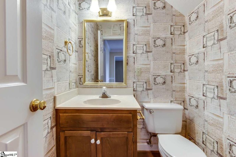 Property image 5 at 9 Double Oak Court, Taylors, SC 29687