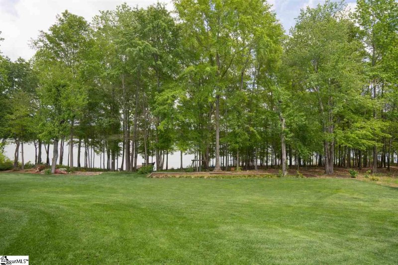 Property image 4 at 5 Lanshore Court, Taylors, SC 29687