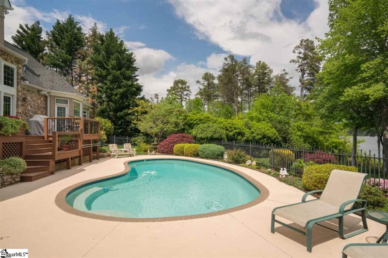 Property image 5 at 5 Lanshore Court, Taylors, SC 29687