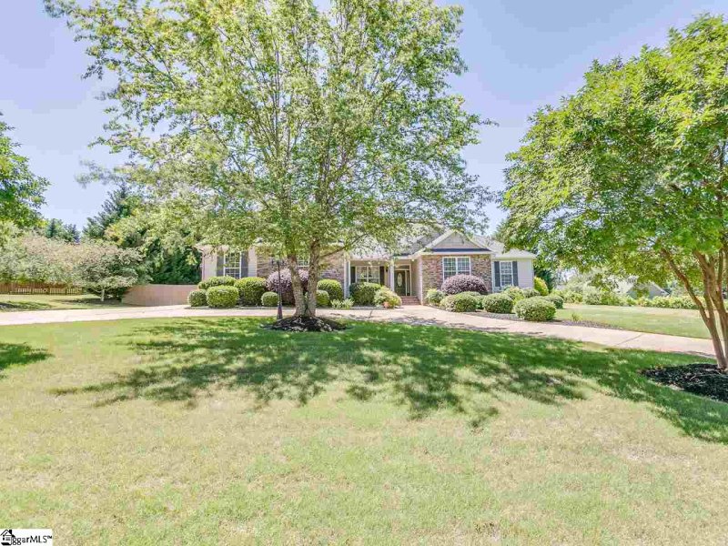 Property image 3 at 739 Brookdale Drive, Greer, SC 29651