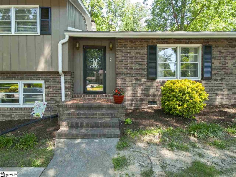 Property image 3 at 2 Sherbrook Lane, Taylors, SC 29687