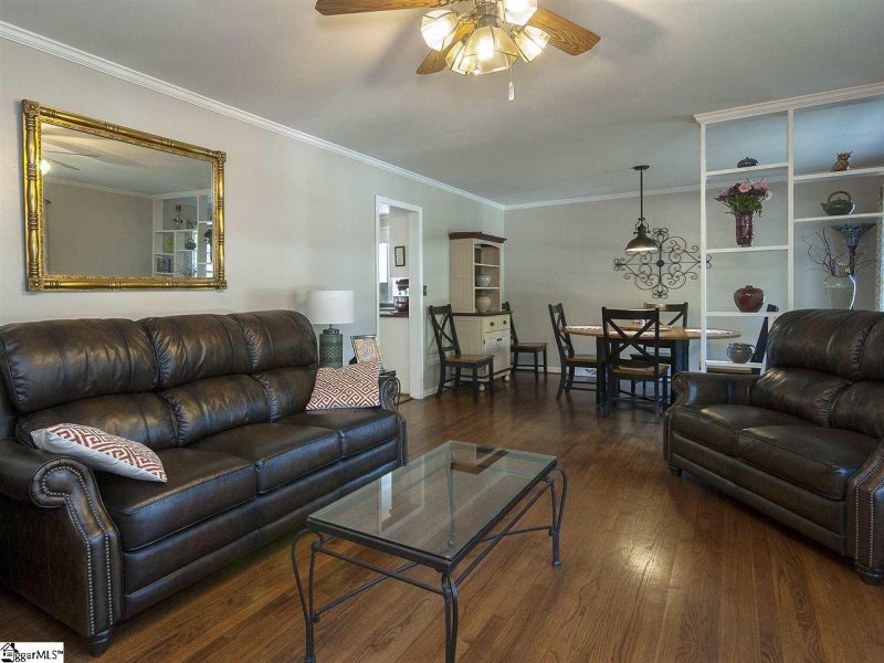 Property image 4 at 2 Sherbrook Lane, Taylors, SC 29687